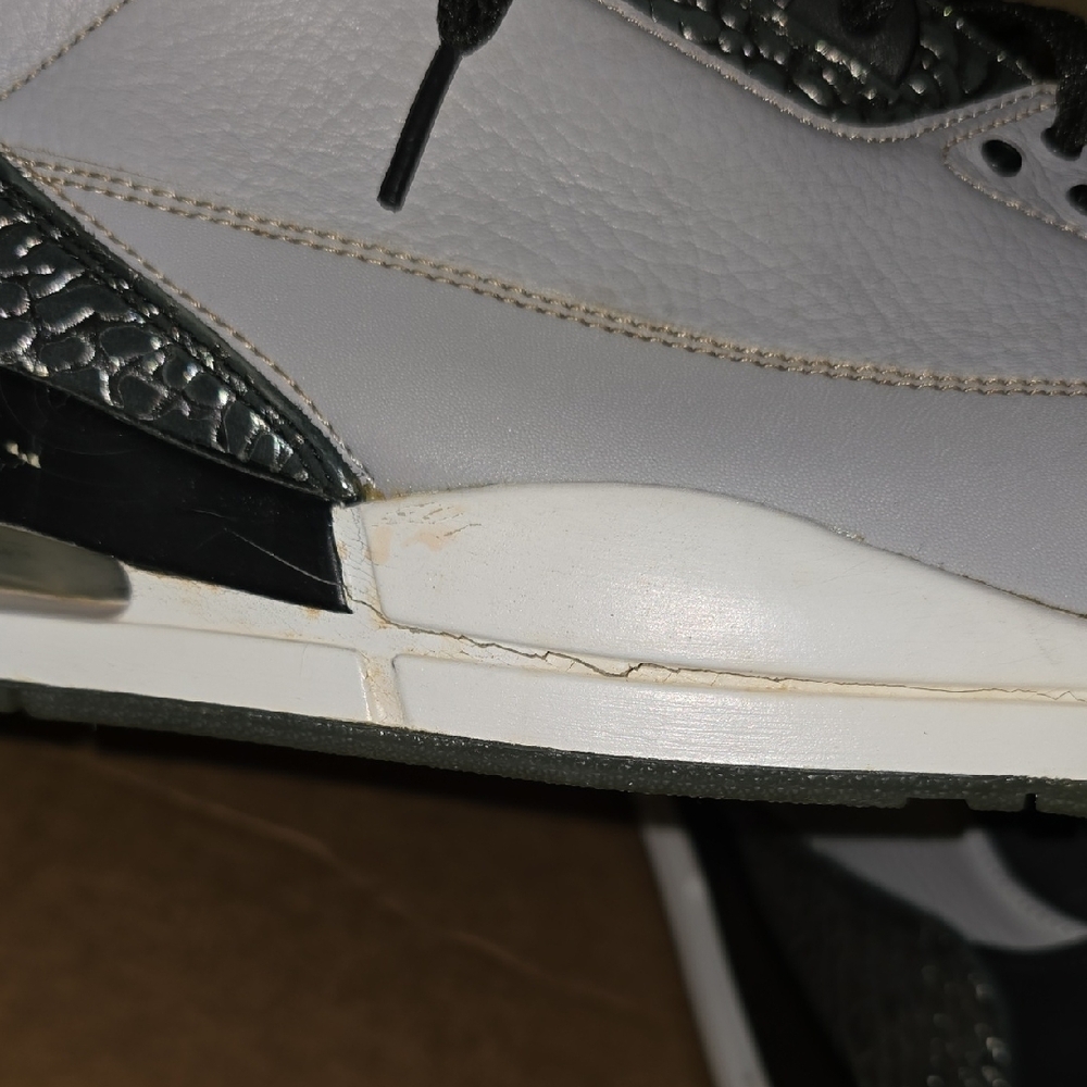 Jordan Gray and Black Sneakers - Picture 13 of 13